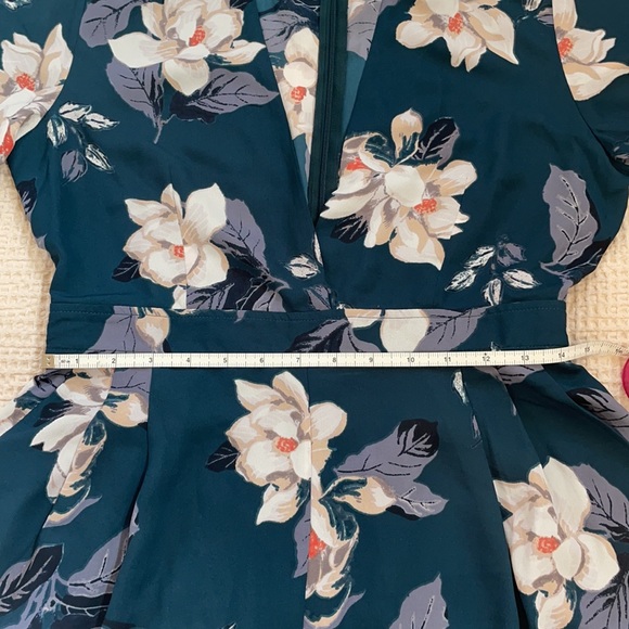 ASTR Teal Floral Romper - Picture 3 of 7